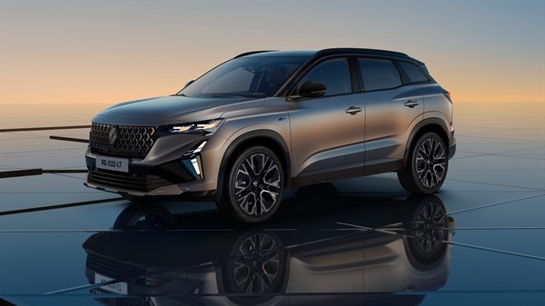 calandre structurée - Renault Austral full hybrid E-Tech