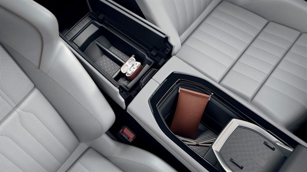 organisateur et tapis de console centrale